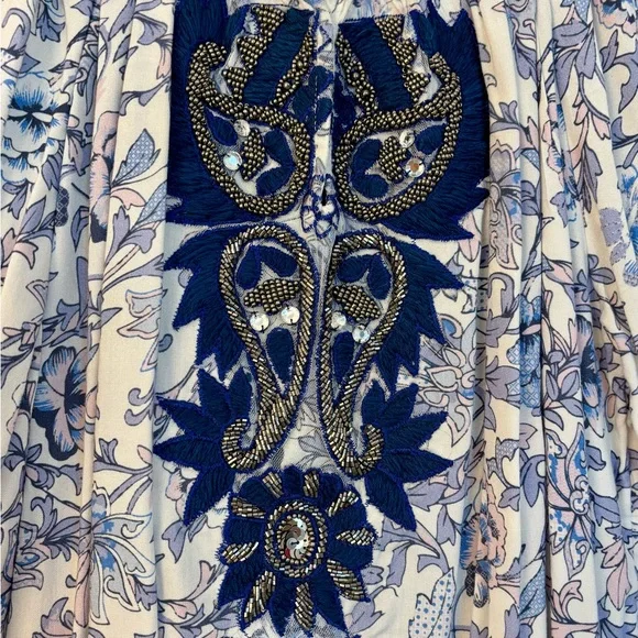 Breezy Soft Surroundings Blue and White Tunic - Picture 10 of 11